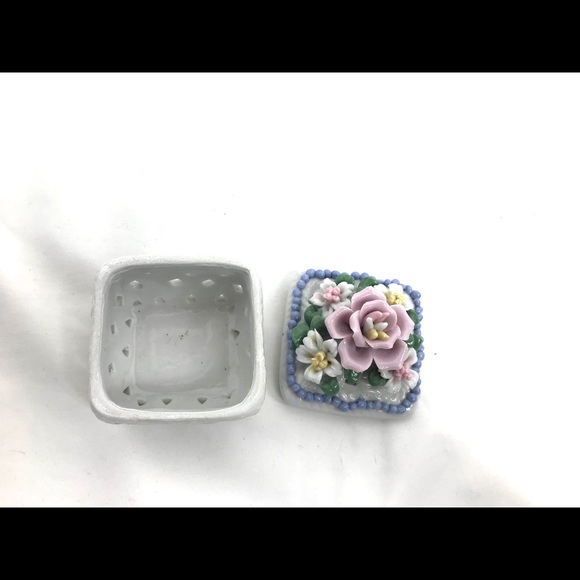 Vintage White Floral Basket Ceramic Trinket Box